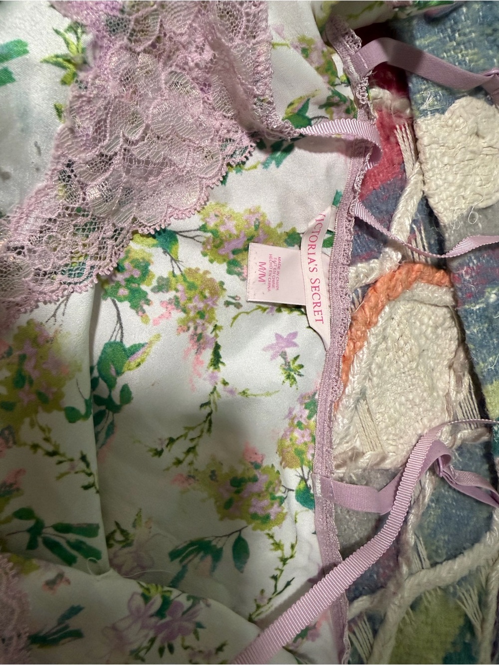 Victoria's Secret Ivory Floral Satin Slip with Pink Lace Trim 2000s Vintage M - Picture 7 of 10